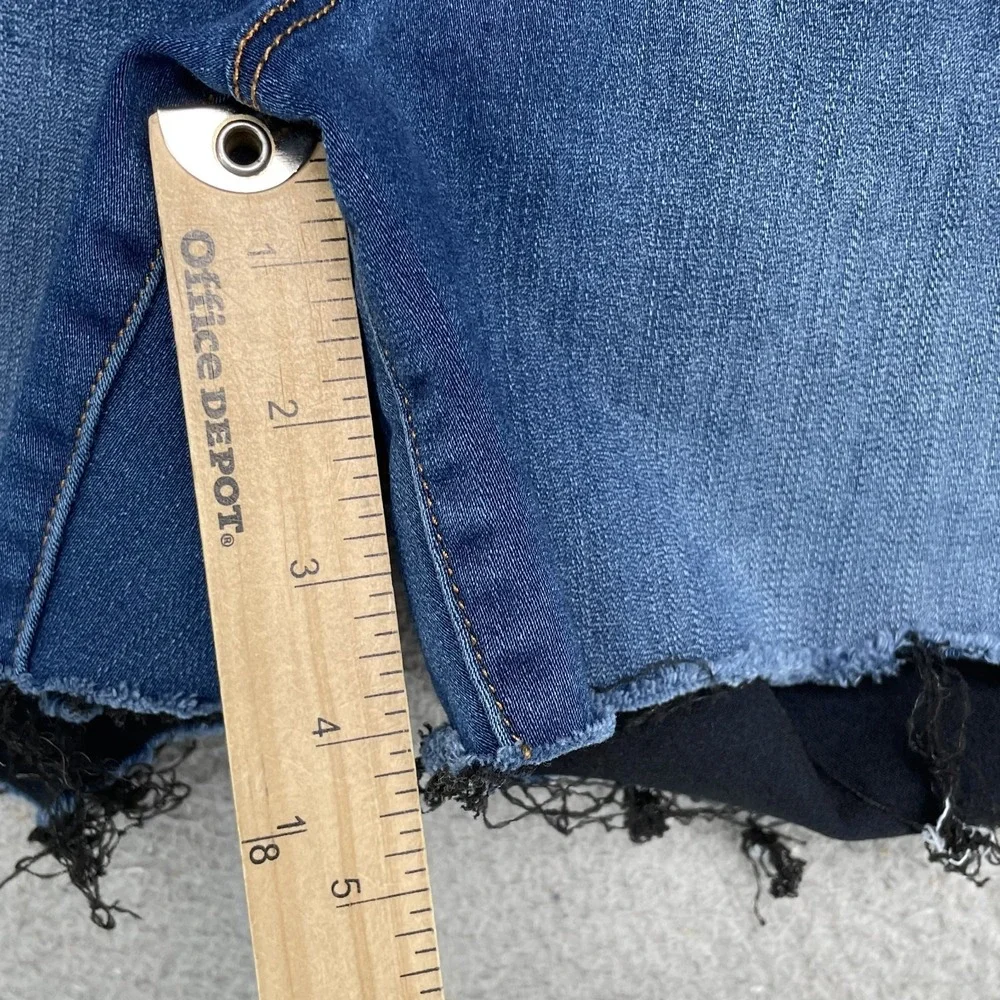 Bandolino Jean Shorts Women's 32 Raw Frayed Comfort Pull On Academia Preppy 90's